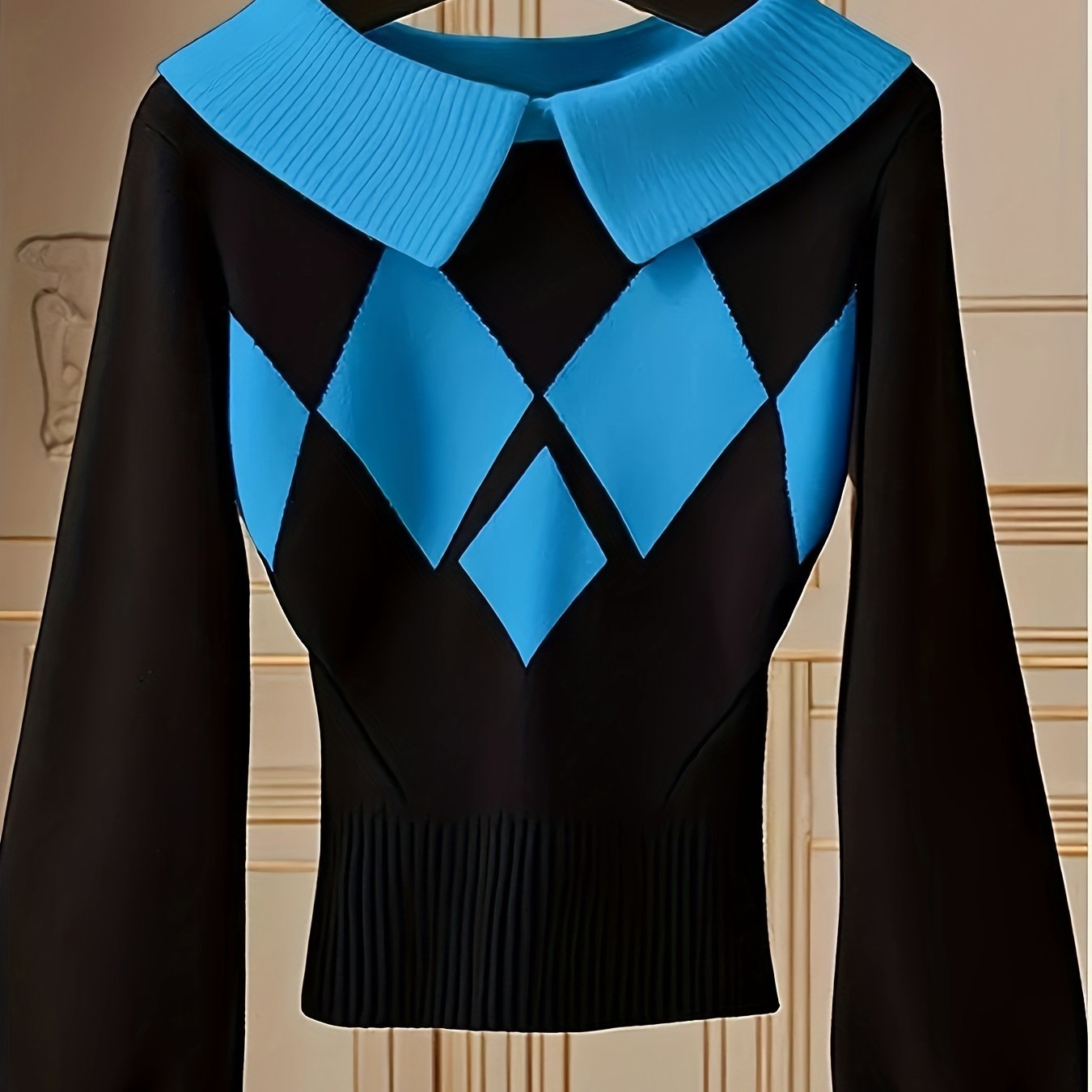 Chic Sweater Elegant Women's Sweater | Chic Pullover with Long Flowing Lines,