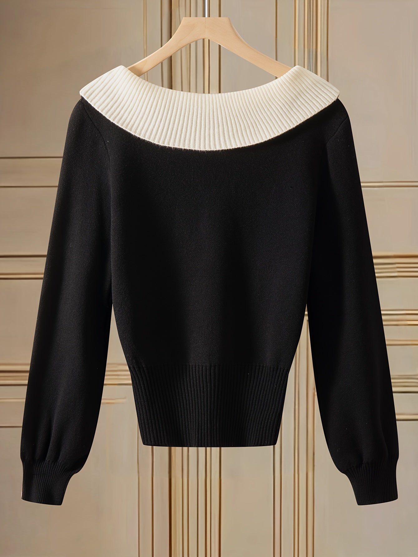 Chic Sweater Elegant Women's Sweater | Chic Pullover with Long Flowing Lines,